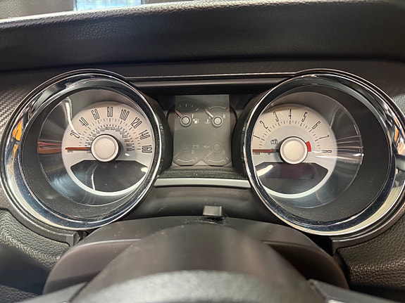 Ford Mustang 17 of 30