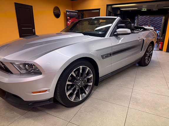 Ford Mustang 7 of 30