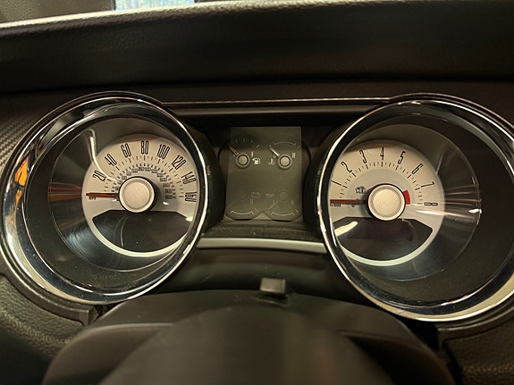 Ford Mustang 19 of 30