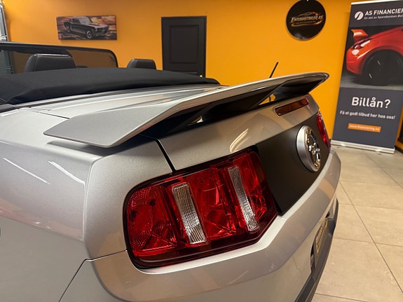 Ford Mustang 10 of 30