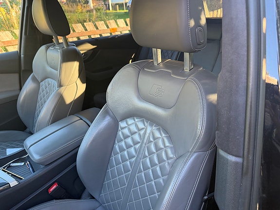 Audi Q7 8 of 30