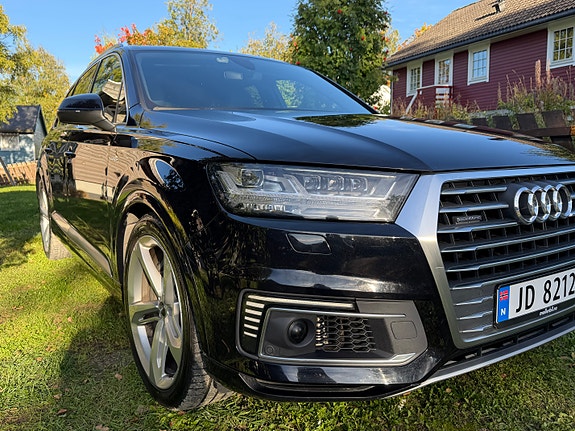 Audi Q7 6 of 30