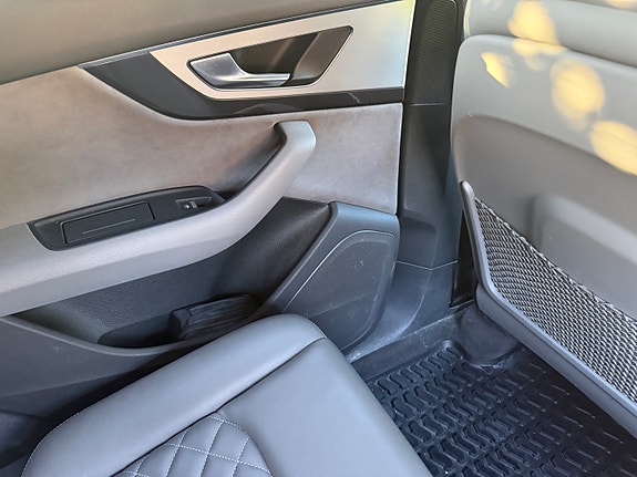 Audi Q7 25 of 30