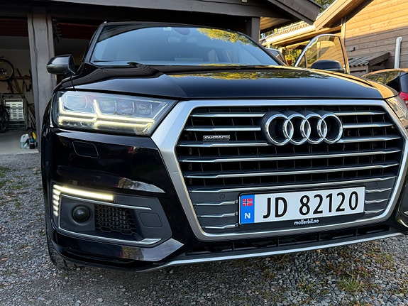 Audi Q7 3 of 30
