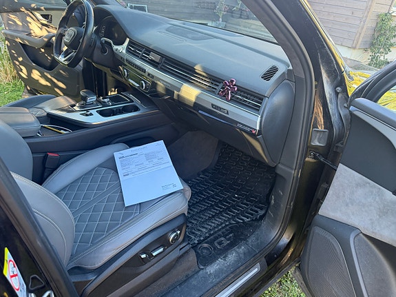Audi Q7 12 of 30