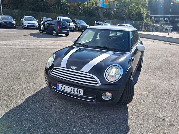 MINI Cooper 2 of 10