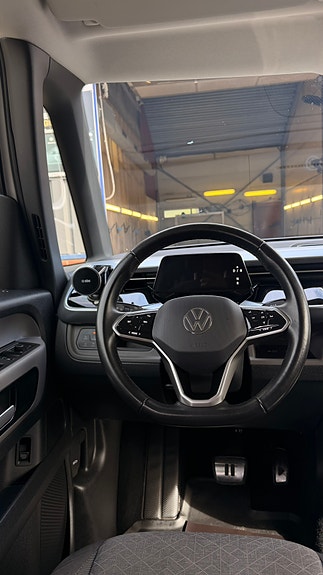 Volkswagen ID. Buzz 12 of 30