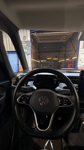Volkswagen ID. Buzz 8 of 30