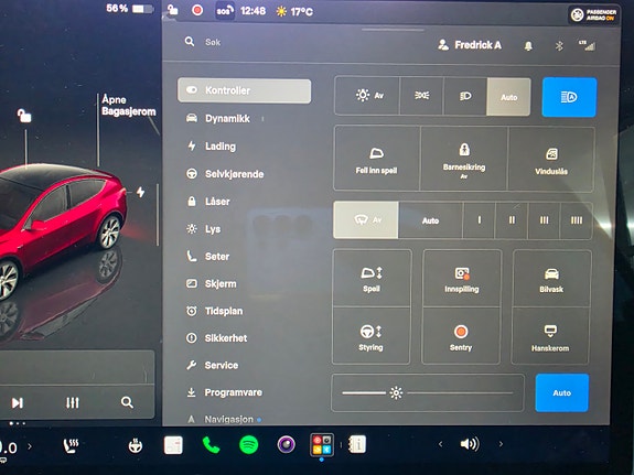 Tesla Model Y 26 of 30