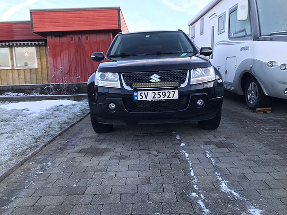 Suzuki Grand Vitara 2 of 17