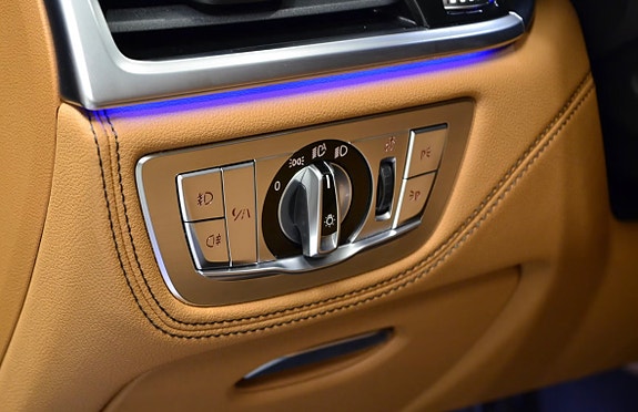 BMW 740Le 20 of 30