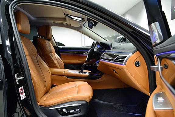 BMW 740Le 16 of 30