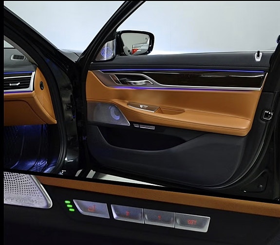 BMW 740Le 15 of 30