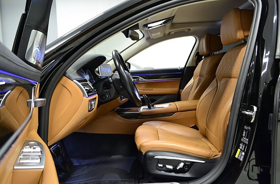BMW 740Le 17 of 30