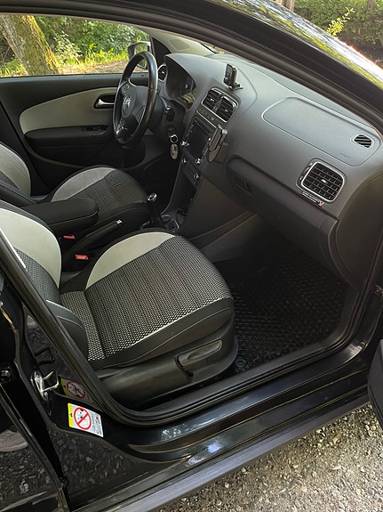 Volkswagen Polo Cross 12 of 30