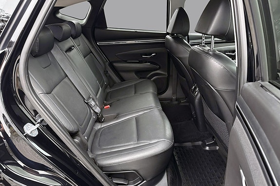 Hyundai Tucson 16 of 30