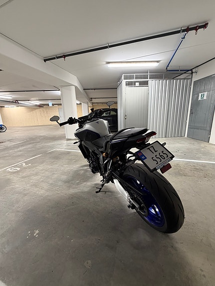 Yamaha MT-09 SP 3 of 11