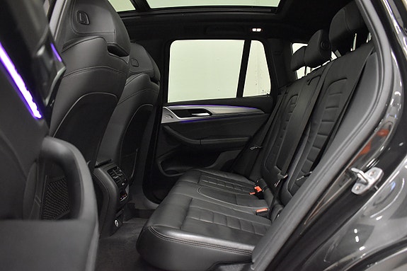 BMW X3 26 of 30