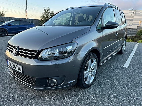 Volkswagen Touran 2 of 30