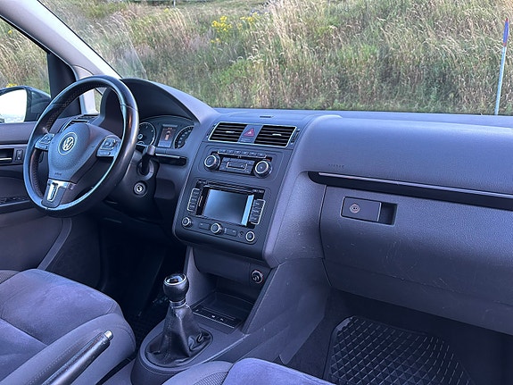 Volkswagen Touran 22 of 30