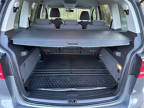 Volkswagen Touran 23 of 30