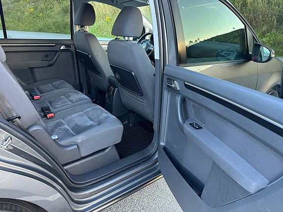 Volkswagen Touran 16 of 30