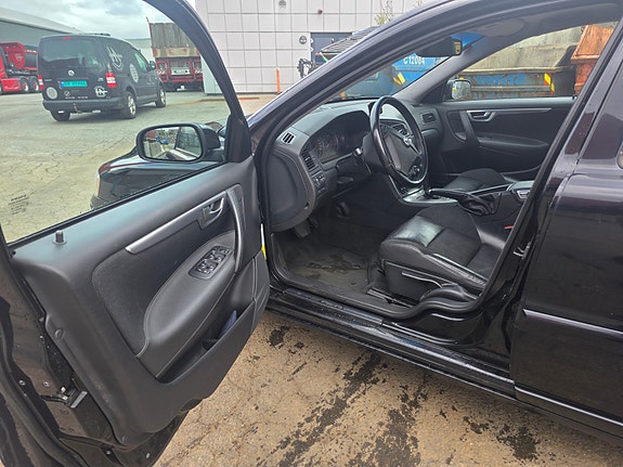 Volvo S60 8 of 12