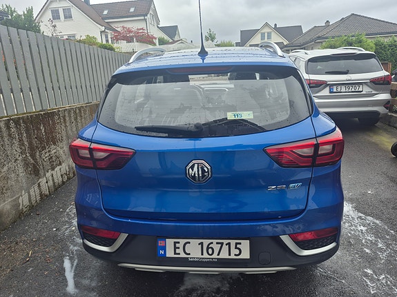MG ZS EV 4 of 6