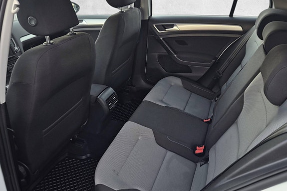 Volkswagen e-Golf VII 20 of 30