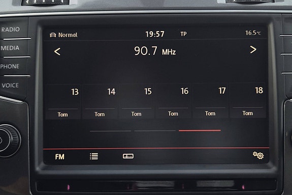 Volkswagen e-Golf VII 30 of 30