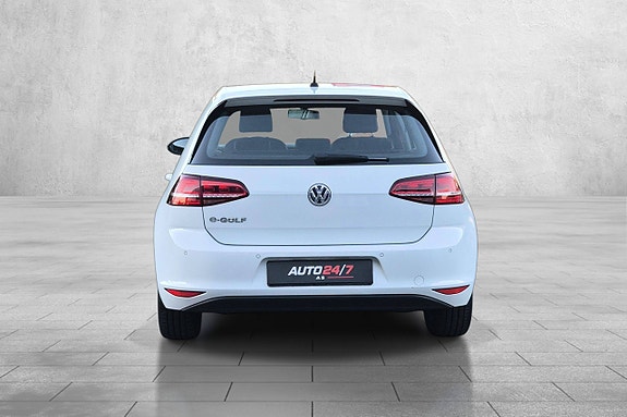 Volkswagen e-Golf VII 13 of 30