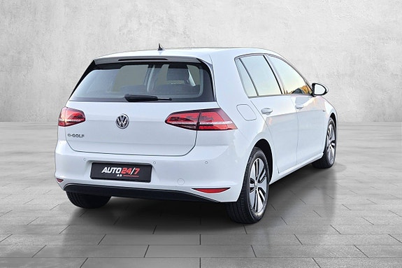 Volkswagen e-Golf VII 11 of 30