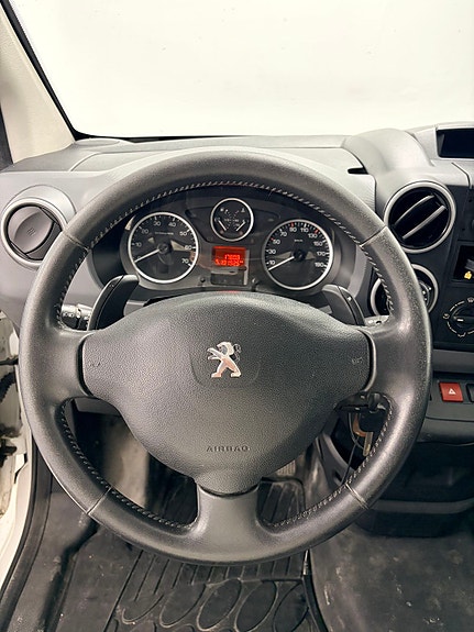 Peugeot Partner 15 of 19