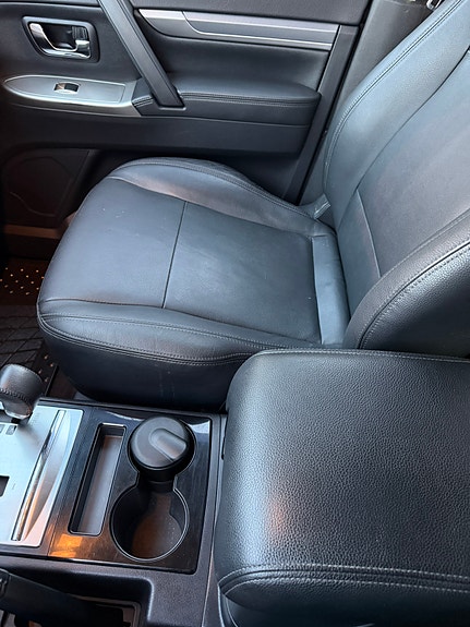 Mitsubishi Pajero 12 of 30