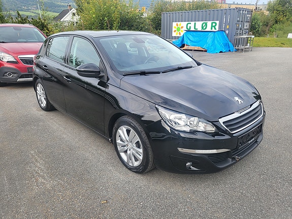 Peugeot 308 8 of 9