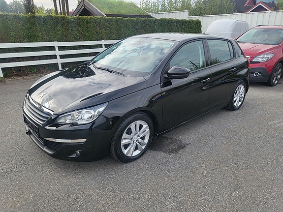 Peugeot 308 2 of 9