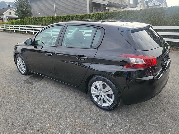 Peugeot 308 5 of 9