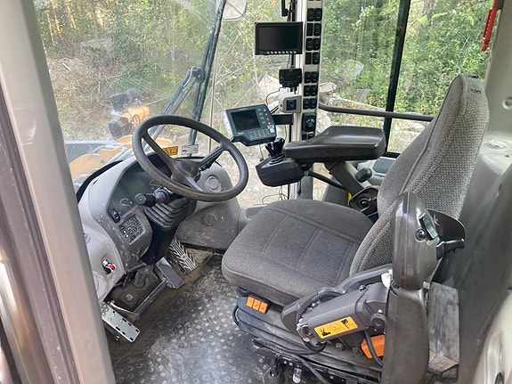 Volvo L150G 13 of 14