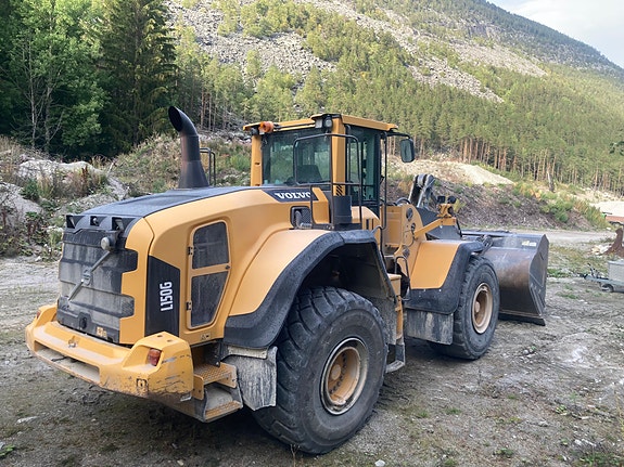 Volvo L150G 2 of 14
