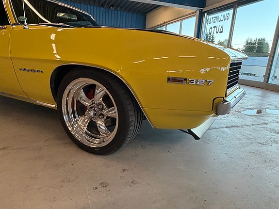 Chevrolet Camaro 21 of 30