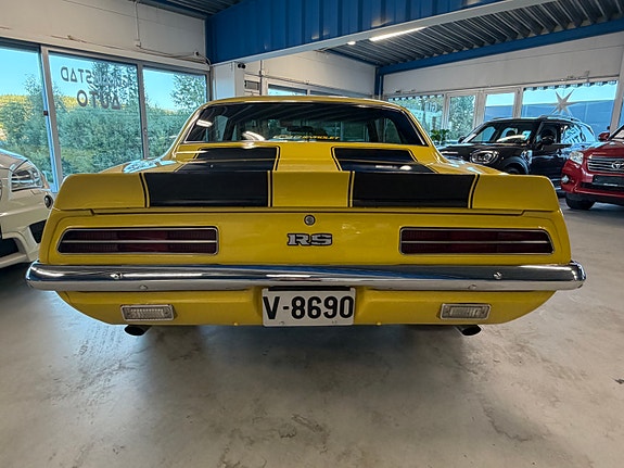 Chevrolet Camaro 15 of 30