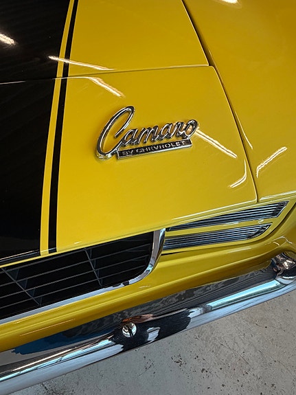 Chevrolet Camaro 23 of 30