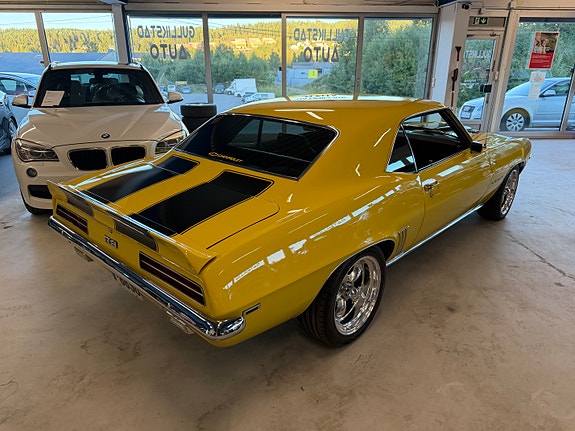 Chevrolet Camaro 17 of 30