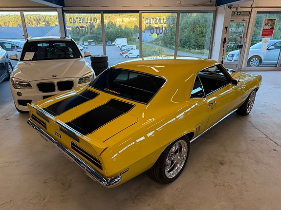 Chevrolet Camaro 16 of 30