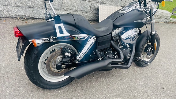 Harley-Davidson Fat Bob FXDF 14 of 30