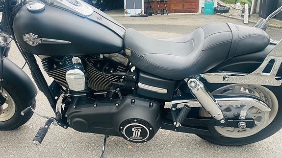 Harley-Davidson Fat Bob FXDF 22 of 30