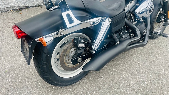 Harley-Davidson Fat Bob FXDF 17 of 30
