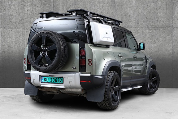 Land Rover Defender 110 10 of 30