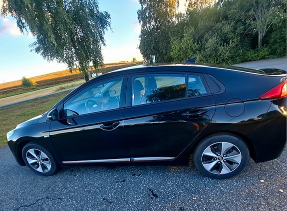 Hyundai IONIQ 9 of 21