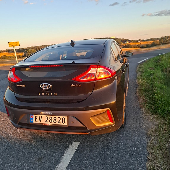 Hyundai IONIQ 3 of 21